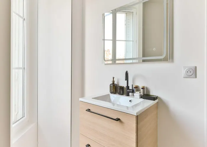 Modernist - 12th Arrondissement - Mobility Lease * Paris
