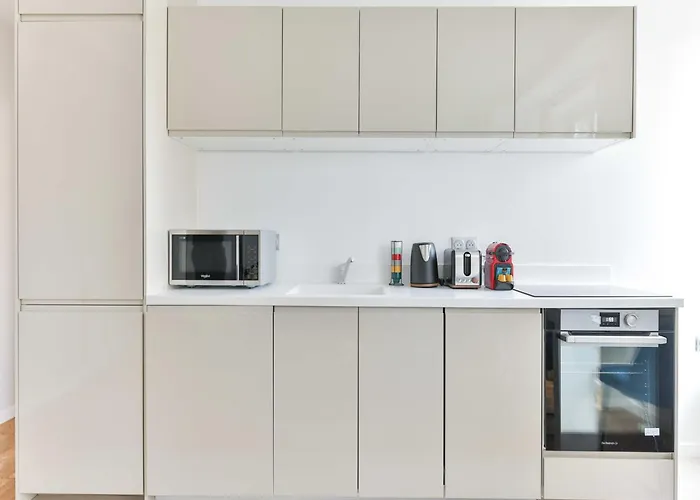 Modernist - 12th Arrondissement - Mobility Lease * Paris